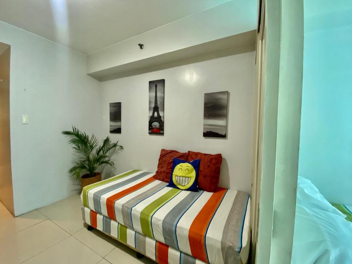 Madison'S Place At Sea Moa Manila Exterior foto